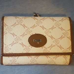 Bally Wallet